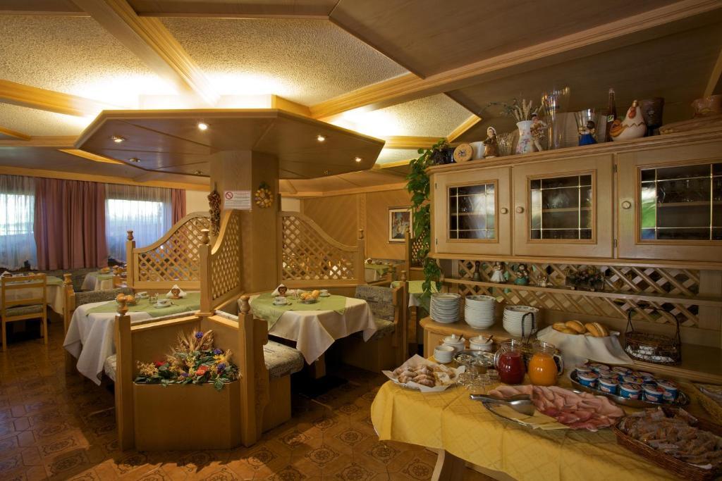 Albergo Bellaria Carano  Εξωτερικό φωτογραφία
