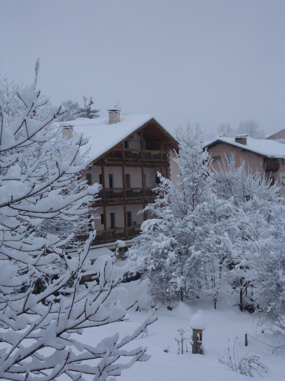 Albergo Bellaria Carano  Εξωτερικό φωτογραφία