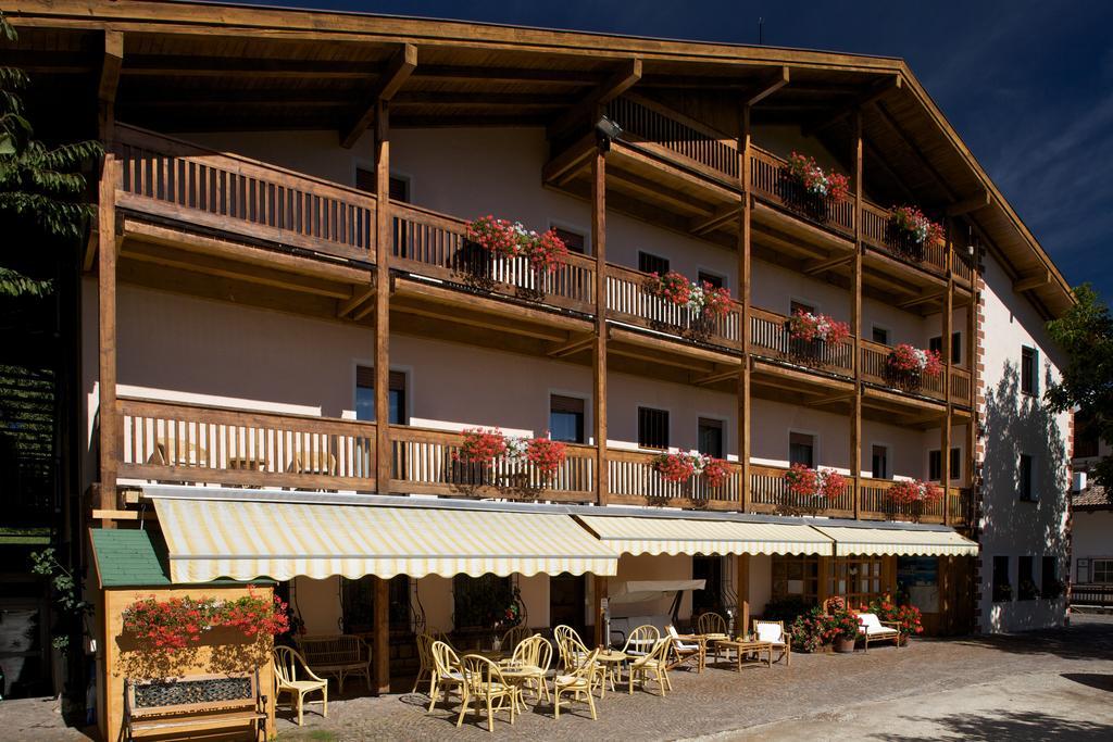 Albergo Bellaria Carano  Εξωτερικό φωτογραφία